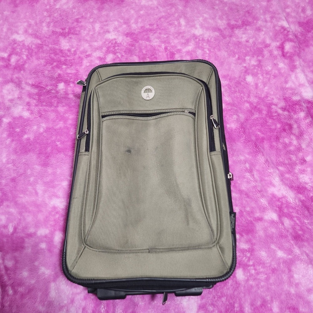 Travelpro Walkabout Lite 22 Inch Rolling Carry On Expandable Teflon Suitcase